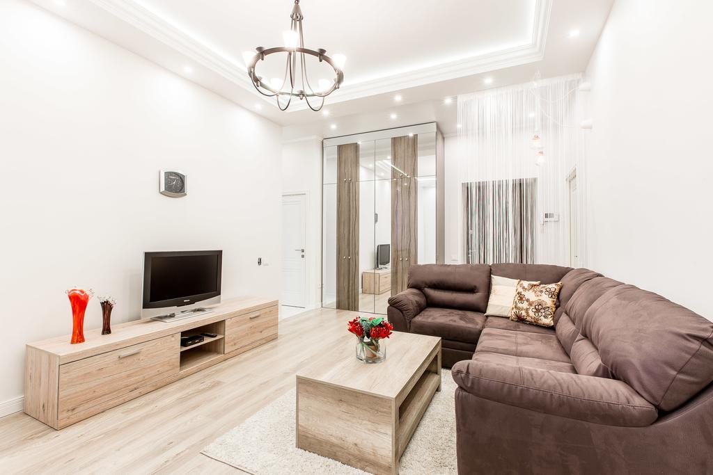 Sutkiminsk Apartment Centre ภายนอก รูปภาพ